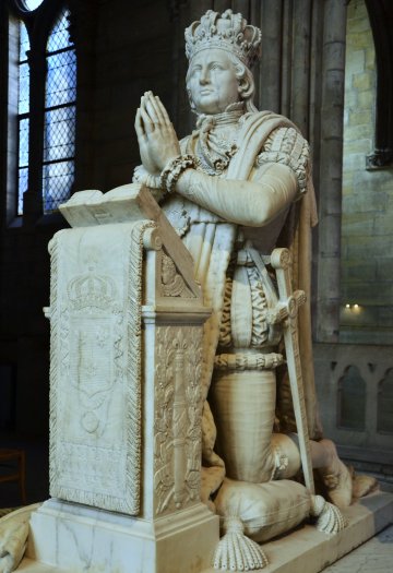 Louis XVI gisant marbre - Basilique Saint-Denis - CDT93lp