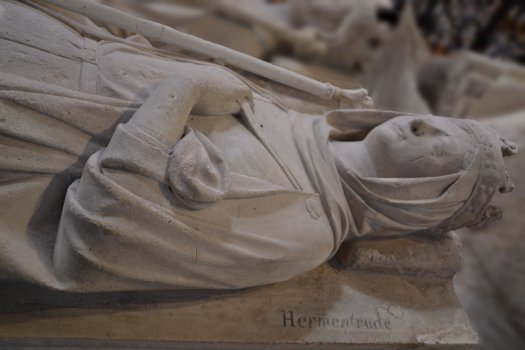 Ermentrude, pouse de Charles II le Chauve - gisant - Basilique St Denis - CDT93lp