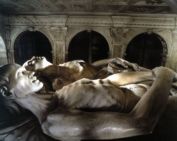 Transis de Louis XII et d'Anne de Bretagne.   Pascal Lematre - Centre des monuments nationaux.