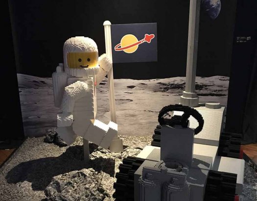 Exposition LEGO Vers la Lune et au-del