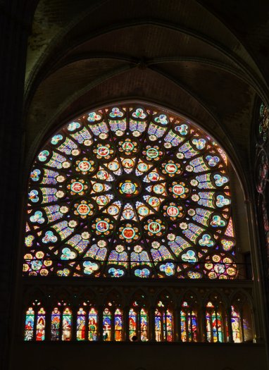 Rosace 2 - vitraux - Basilique St Denis - CDT93lp