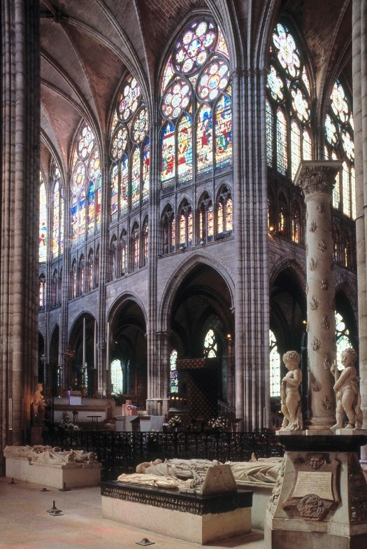 Basilique Cathdrale Saint-Denis / Transept sud