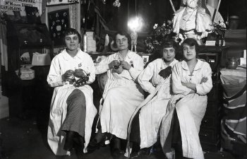 Ouvrires - exposition au Thtre Public de Montreuil