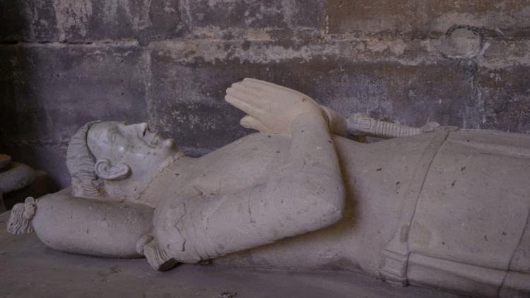 Guillaume de Chtel - gisant - panetier de Charles VI - CDT93