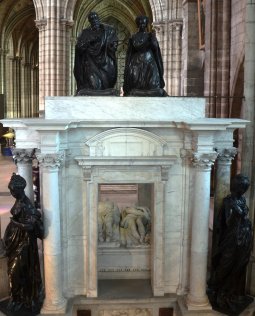 The Valois mausoleum - Basilique Saint-Denis  SSDT