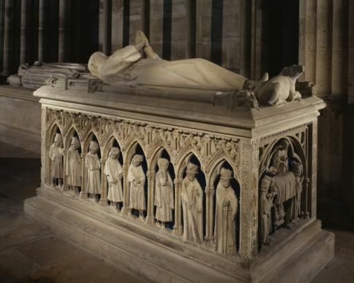 Gisant de Louis de France dans la cathdrale basilique de Saint-Denis.  Pascal Lematre - Centre des monuments nationaux.