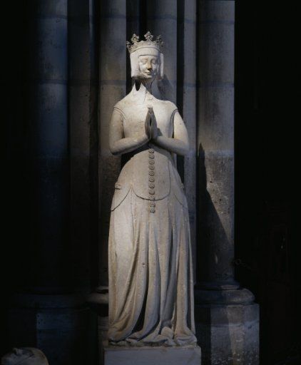 Statue de Béatrice de Bourbon