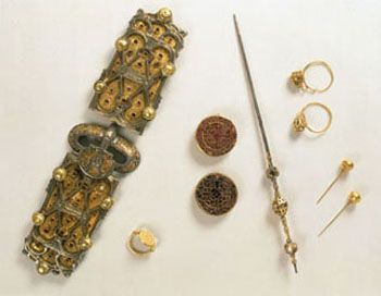 Jewels from the tomb of queen Argonde