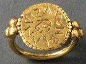 Insignia ring in the name of Argonde .  Arnaudet - RMN