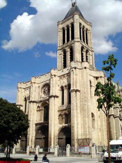 Fachada de la baslica de Saint-Denis. C.Rose  CMN