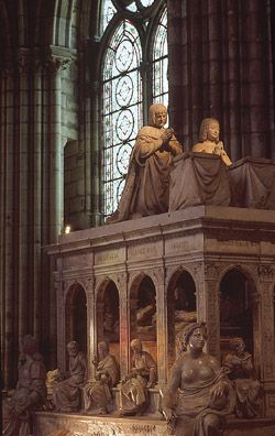 Mausoleum inside the Saint Denis Basilica