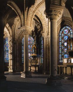 Chevet de l'abb Suger qui devait servir d'crin au reliquaire.  Pascal Lematre - Centre des monuments nationaux.