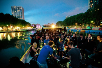 Crucero musical por el canal de l'ourcq con el colectivo  MU