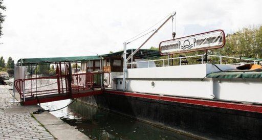 Cultural an music barge - Paris 19e