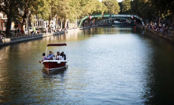 Sailing the canals of Paris