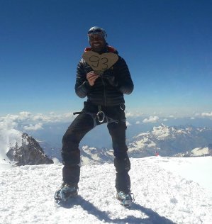 Nadir dendoune au sommet de l'Everest  Camille Millerand