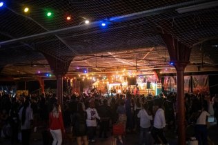 danser sous la Halle du Point Fort 