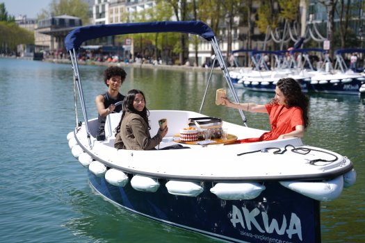 Bateau sans permis Akwa