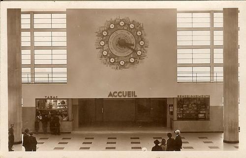 Horloge salle des huits colonnes 1937