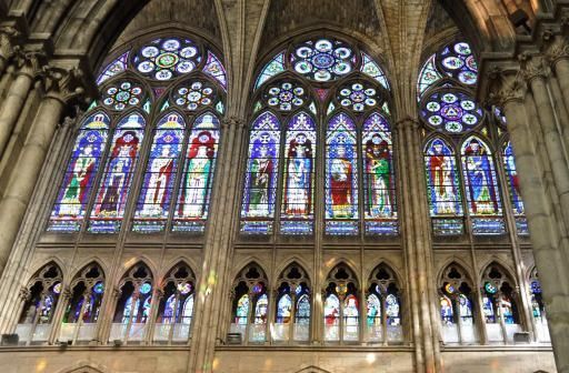 Vitrail basilique Saint-Denis