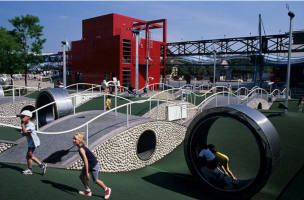 Aire de jeux gratuite pour enfants à la Villette - Paris