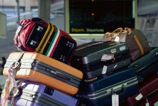 Luggage service, Paris airport