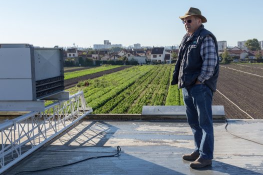 Ren Kersant a pris sa retraite. La ferme de Gally et Zone Sensible ont repris sa ferme en 2018