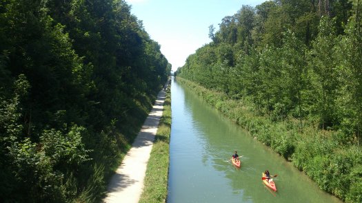 Paris Canal de l'Ourcq - park de la Poudrerie