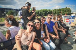 Croisire musicale sur le canal de l'Ourcq au dpart du bassin de la Villette