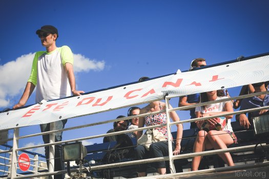 Croisire musicale sur le canal de l'Ourcq au dpart du bassin de la Villette