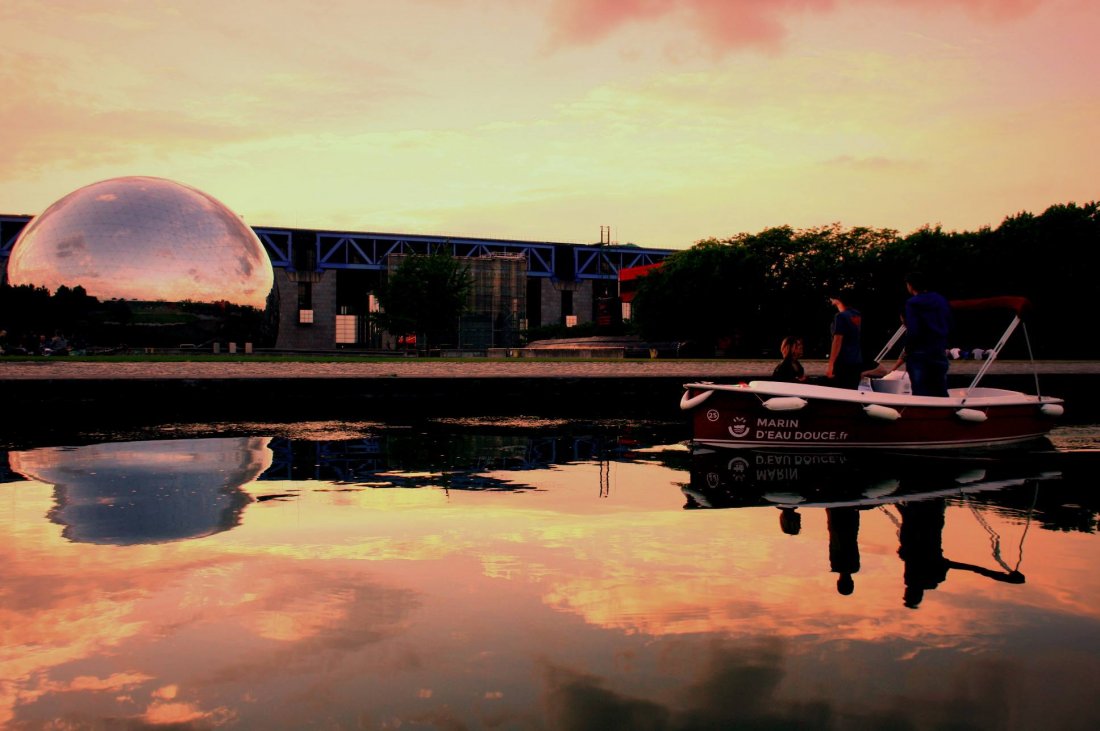 Quartier de la Villette, parc et bassin, Paris 19