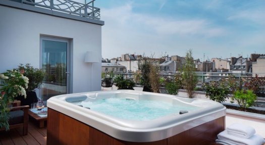 Htel Renaissance Paris Rpublique terrasse prive vue Paris