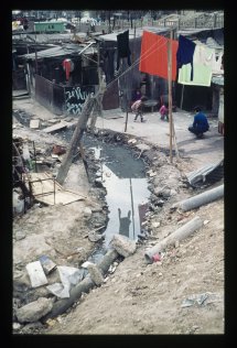 Bidonville du Franc-Moisin  Saint-Denis en 1973 - fonds Walter Weiss  archives dpartementales