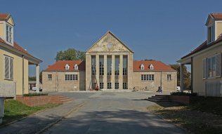 Hellerau, cit-jardin de Dresde  Hans Peter Schaefer, http://www.reserv-a-rt.de [CC BY-SA 3.0 (http://creativecommons.org/licenses/by-sa/3.0/)]