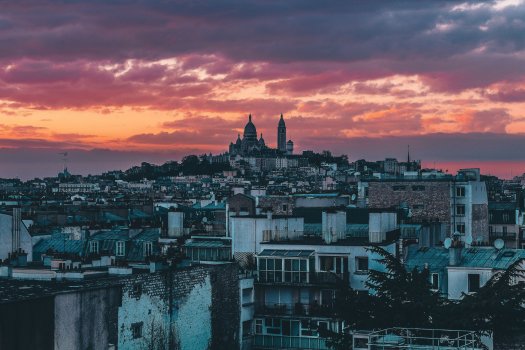 Vue sur Montamartre au lever du soleil  Grillot edouard - Unsplash