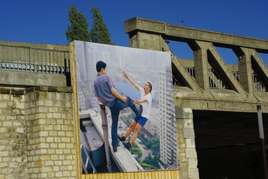 Li Wei - exposition de photographies gantes dans le parc de la Villette