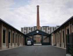 l'Institut national du patrimoine  Deux Dames en van