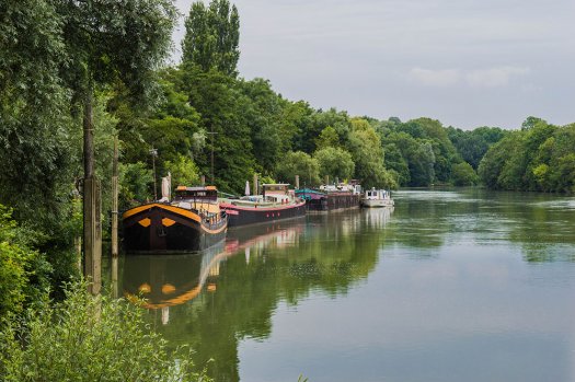 Pniches amarres sur la Marne