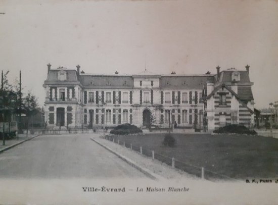 Ville-vrard, La Maison Blanche