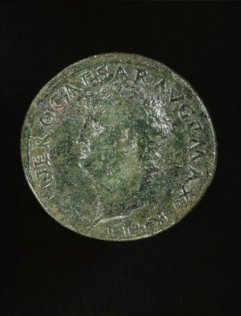 Monnaie du Haut Empire, 3ème quart du Ier siècle à l'effigie de l'empereur Néron, en cuivre (Gournay-sur-Marne)