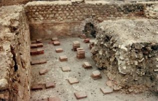 Villa gallo-romaine du Nouret, vue du systme hypocauste dans le caldarium (Tremblay-en-France)