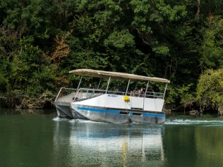 Naviguer sur la Marne par des navettes pour quelques euros cet t