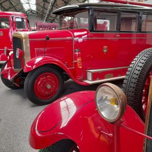 voitures de Pompiers dans le mus�e � St-Ouen