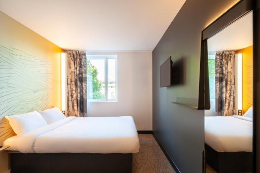 B&B Saint-Denis Porte de Paris