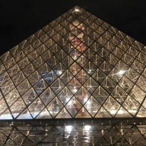 Louvre nuit