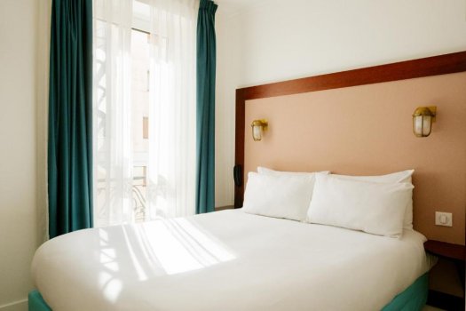 Glint Paris
