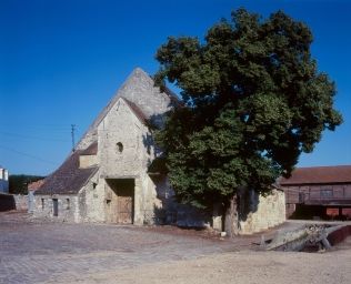 La grange aux Dmes  Tremblay, vestige du pass rural de la ville