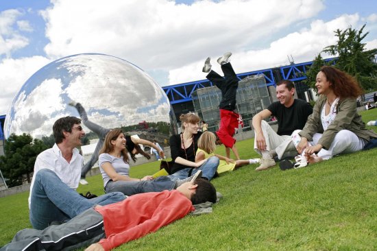 A family in Parc de La Villette