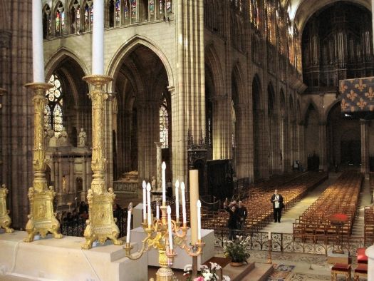 Nef de la basilique vue de l'autel