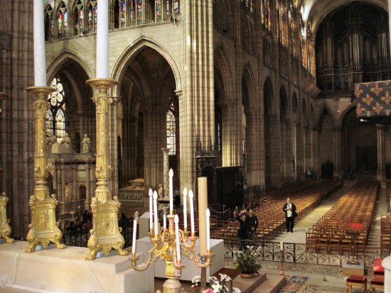 Nef de la basilique cathdrale de Saint-Denis